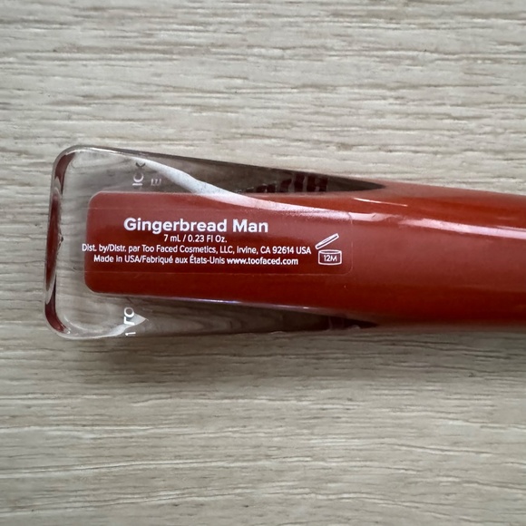 Too Faced "Gingerbread Man" liquid lipstick - Picture 3 of 8